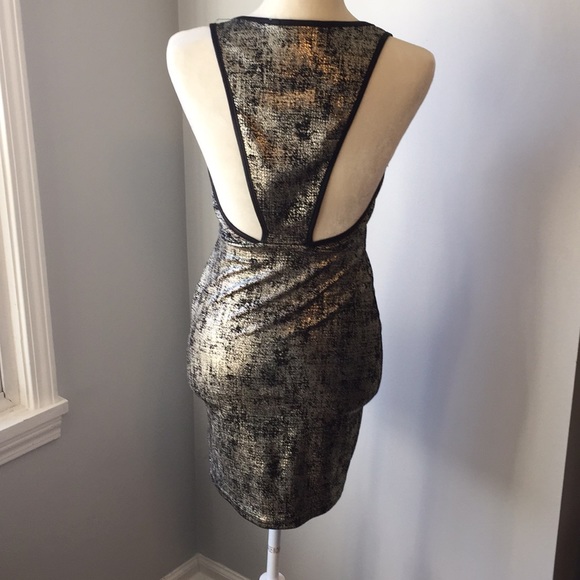 🔥5/25 sale🔥Sexy gold club NYE party dress - Picture 3 of 7