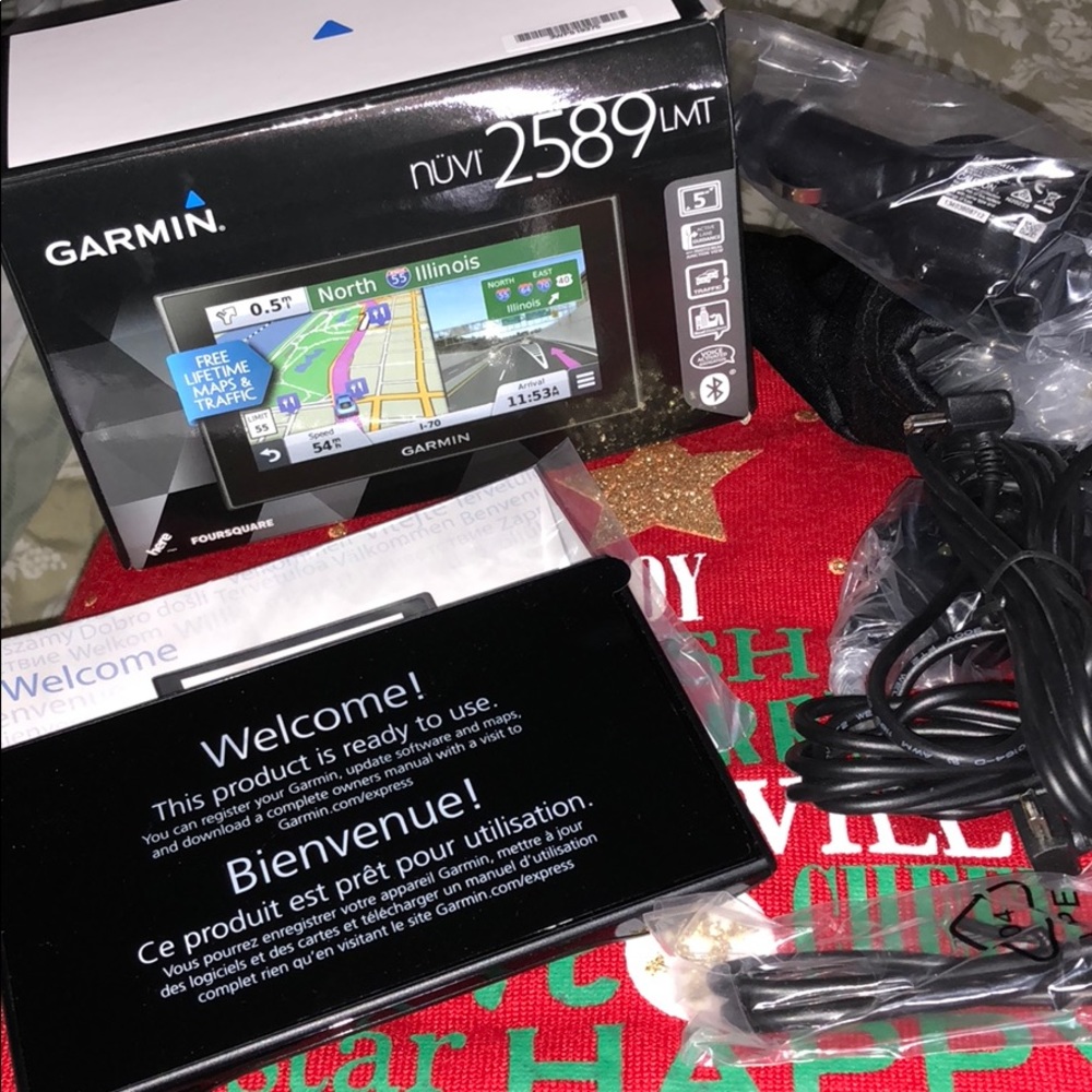 NIB.   NEVER USED GARMIN #2589LMT