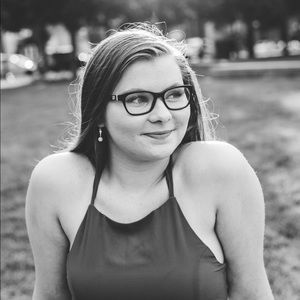 Meet your Posher, Olivia