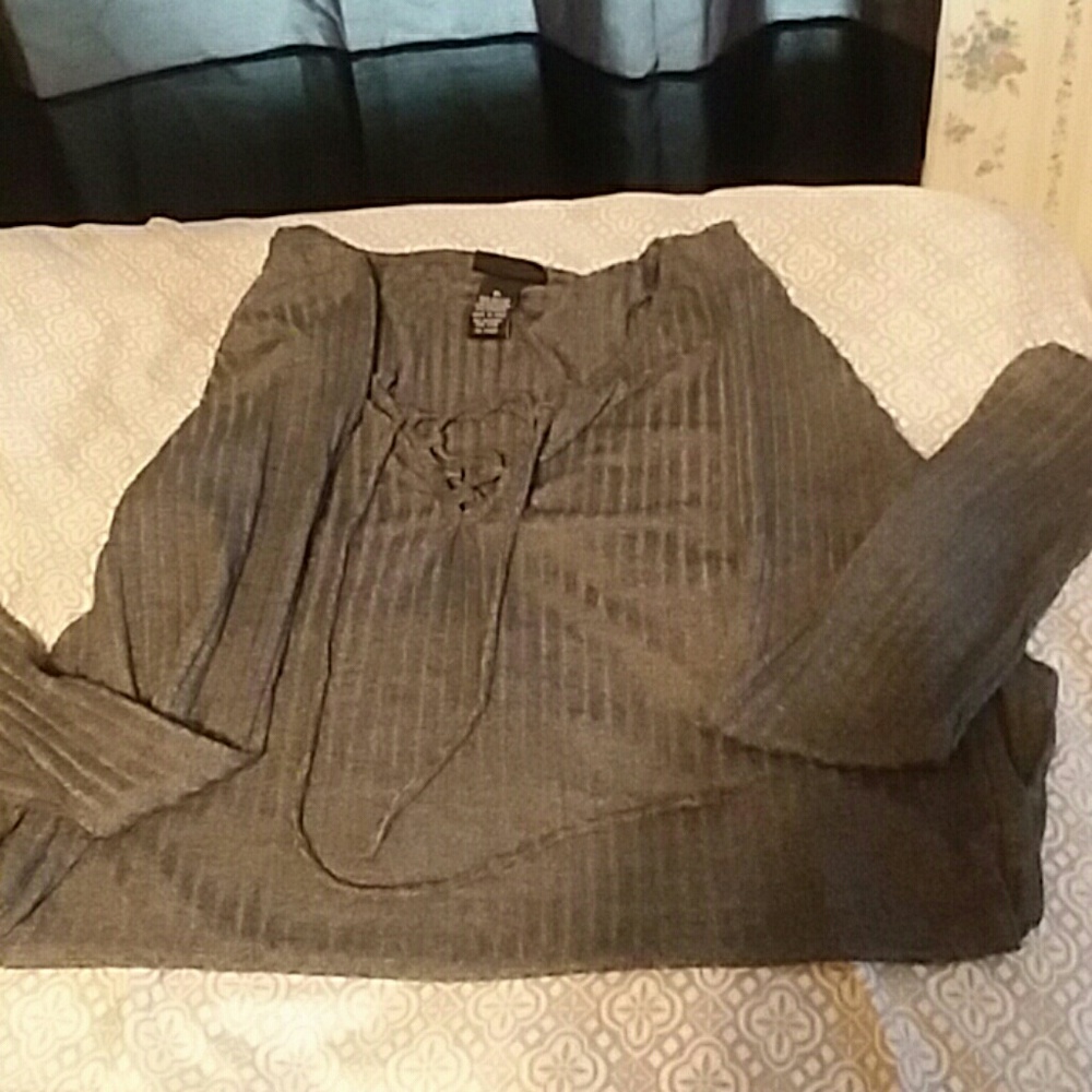 Long sleeve top
