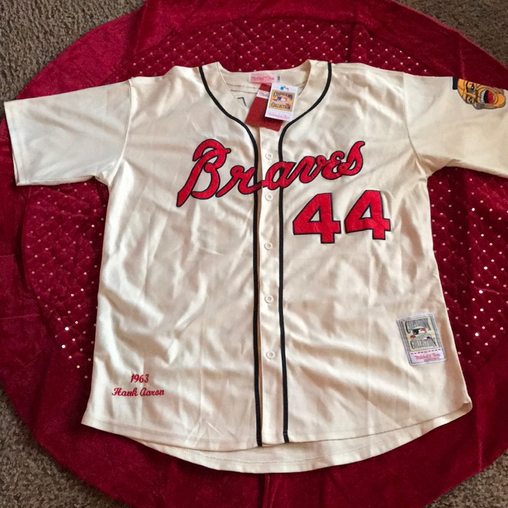 ⚾️Hey Baseball Fans!!⚾️. Hank Aaron jersey...