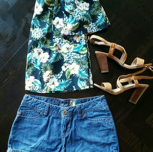 TOPSHOP Floral Off the Shoulder Top NWT - Picture 4 of 8