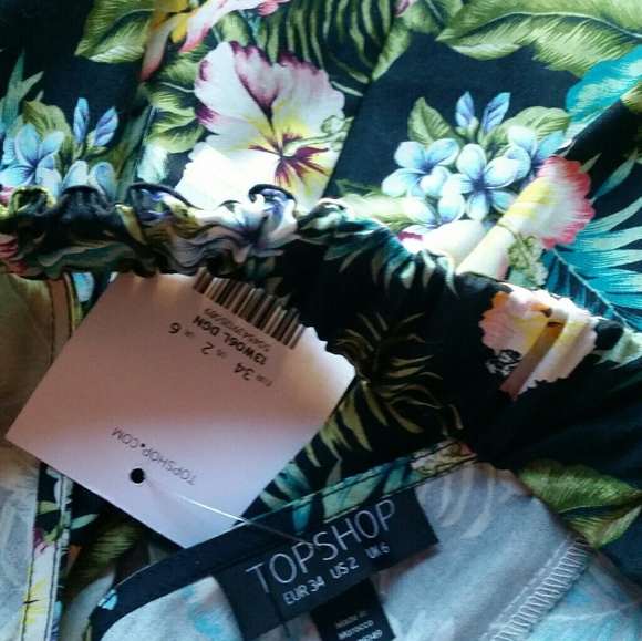 TOPSHOP Floral Off the Shoulder Top NWT - Picture 7 of 8