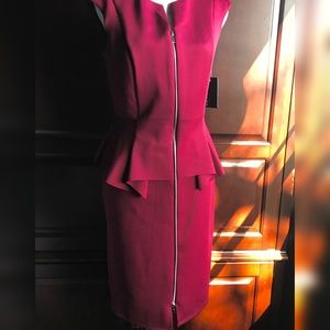 ENFOCUS STUDIO• Deep Red dress