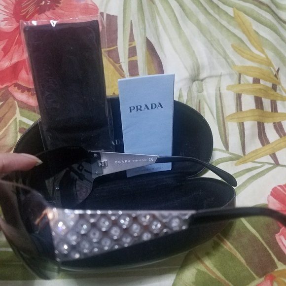 PRADA SUNGLASSES  (AUTHETHIC) - Picture 4 of 5