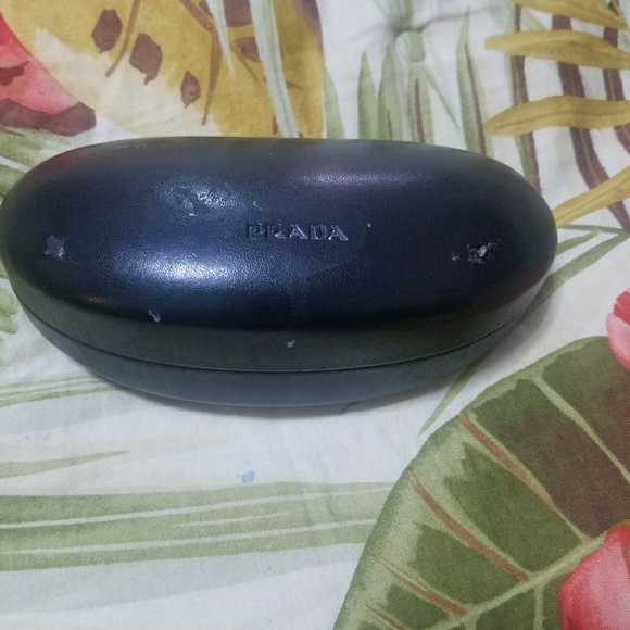 PRADA SUNGLASSES  (AUTHETHIC) - Picture 5 of 5