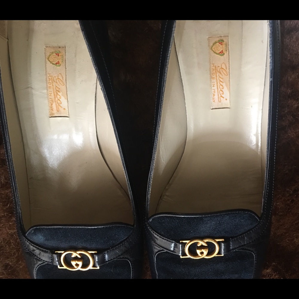 Gucci navy heeled loafers