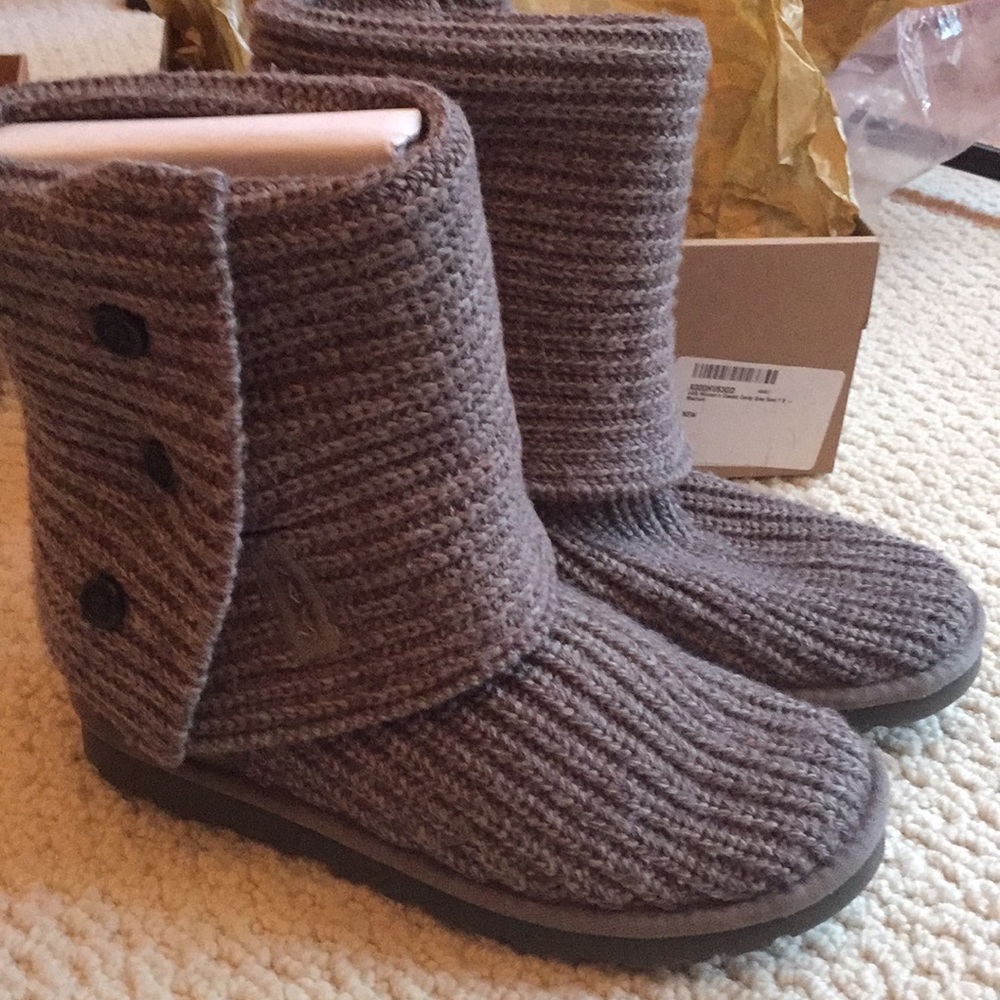 Classic Cardy Grey Uggs size 7 great condition