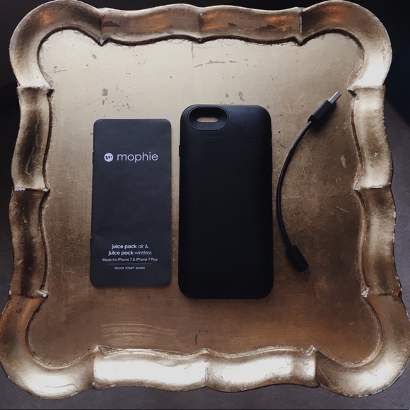 mophie Other - iPhone mophie juice pack plus