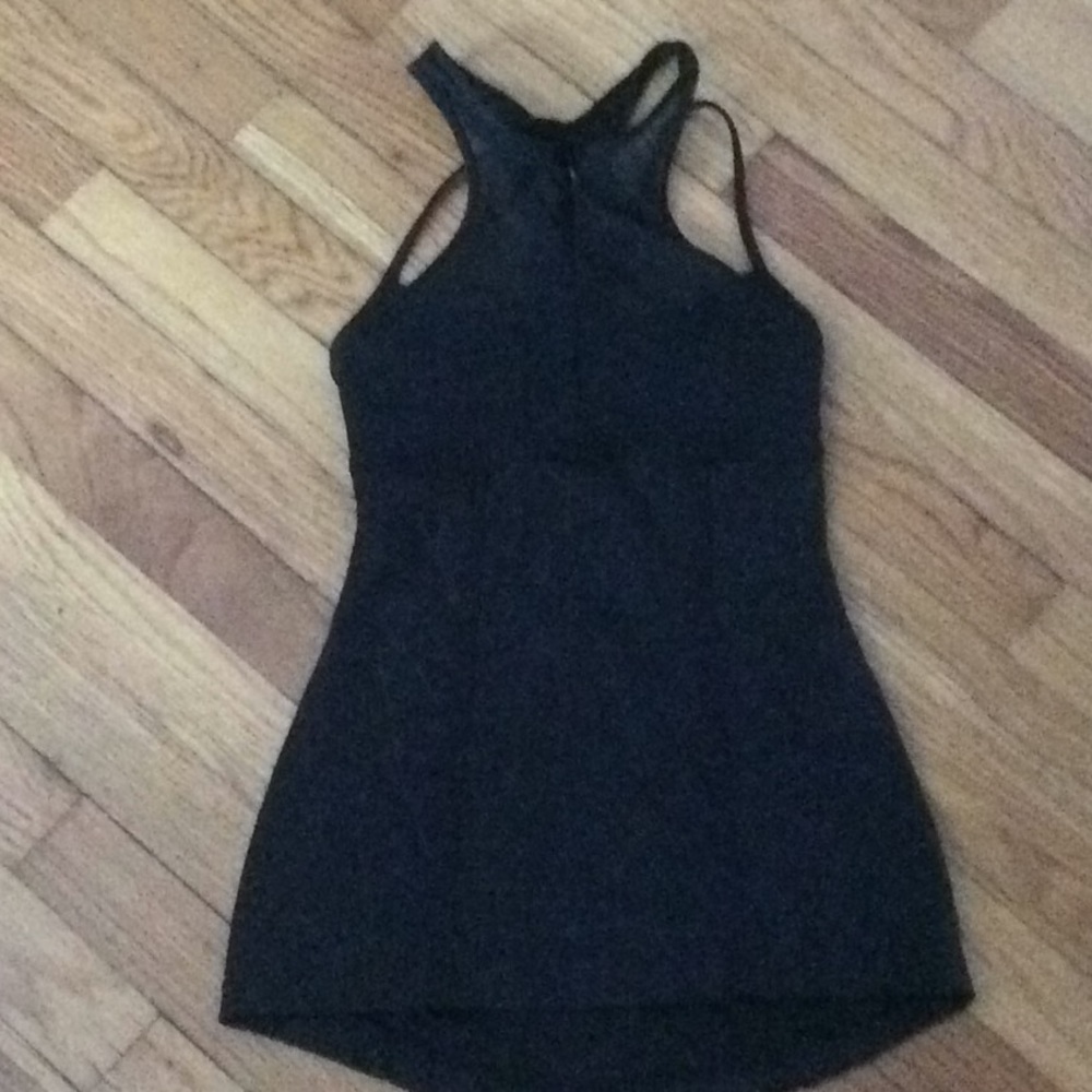 Lululemon workout top