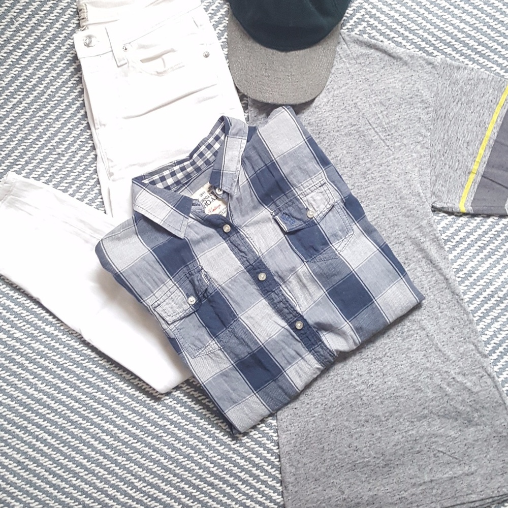 WHO.A.U Vintage Plaid Button-Up Shirt