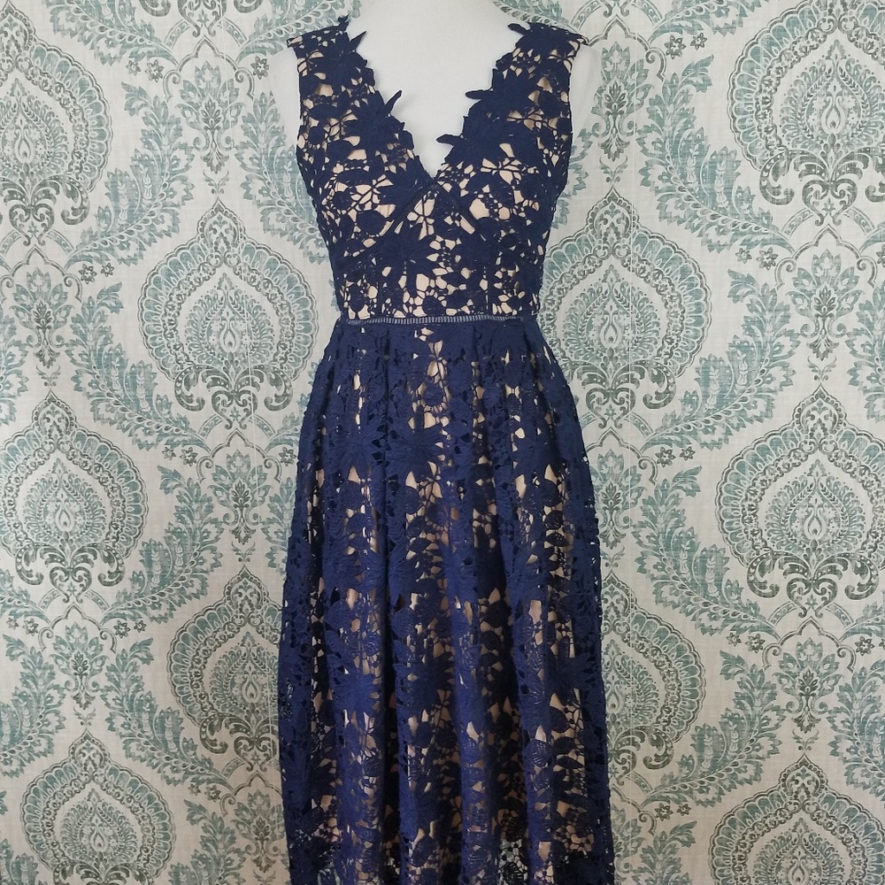 Delicate Crochet Detailed, Sleeveless Dress