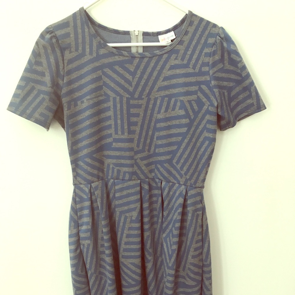 Gorgeous lularoe Amelia dress in large