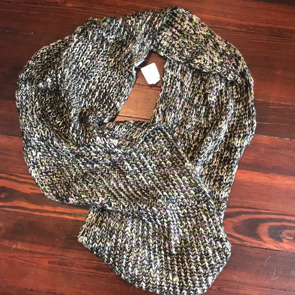 Infiniti scarf