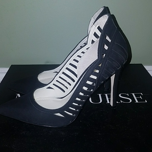 BCBGeneration pumps - Picture 2 of 3