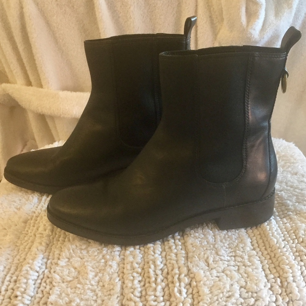 Black Cole Haan boots