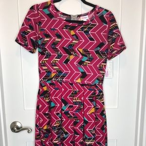 NWT LuLaRoe Amelia Size M, Fuchsia Chevron