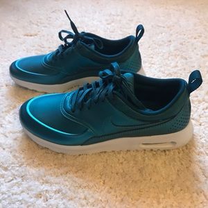 ⚡️ Nike Air Max Thea Metallic