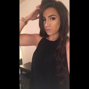 Meet your Posher, Ellee