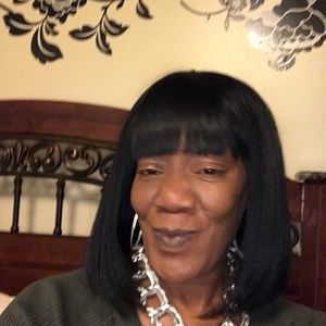 Meet your Posher, Joyce