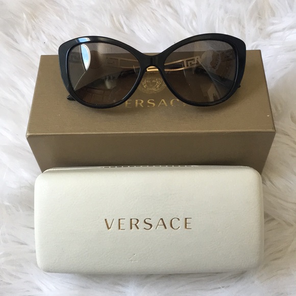 VERSACE Cat Eye Sunglasses! Brand new in box! main image 7