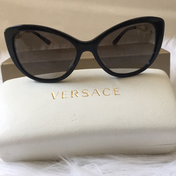 VERSACE Cat Eye Sunglasses! Brand new in box! main image 5