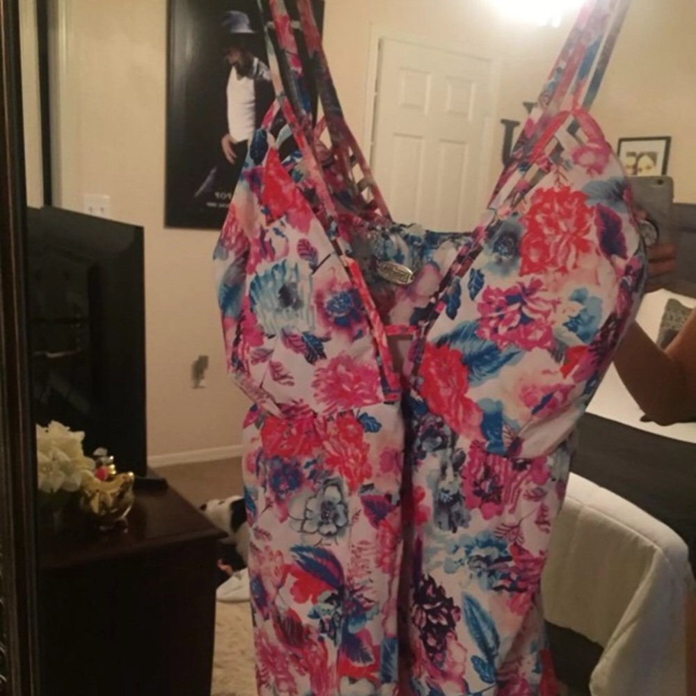 Flower print low cut cami