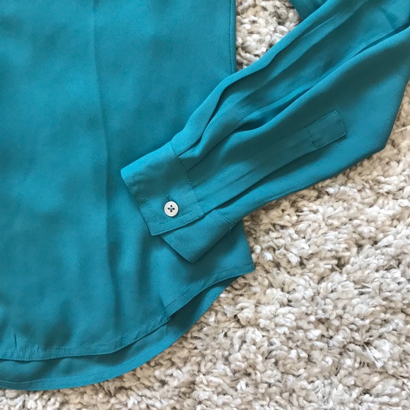 LOFT button down blouse - Picture 2 of 4