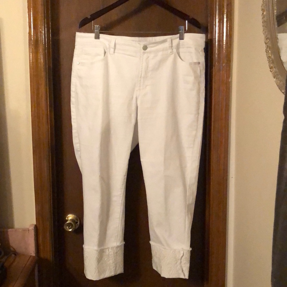 Massini White Crop pants with embroidered leg.