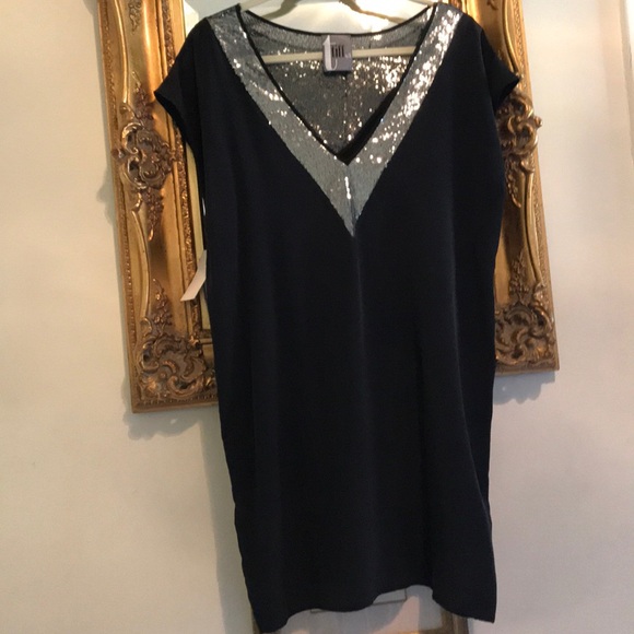 black dress with sequin details - Picture 3 of 4