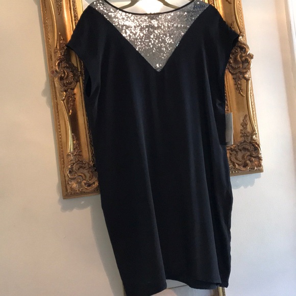 black dress with sequin details - Picture 4 of 4