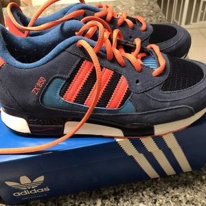 Adidas boys sneakers 4.5
