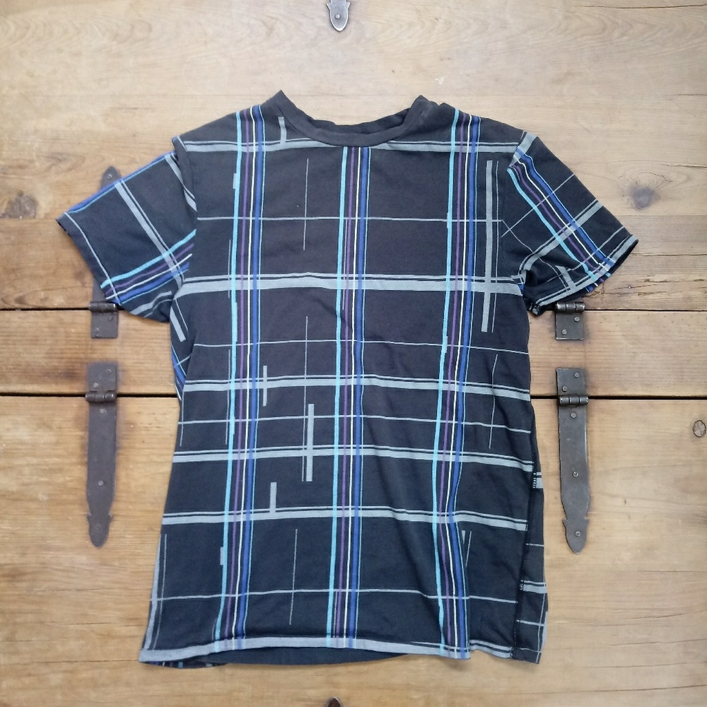 Kirra Men's Soft Black Criss Cross Tee