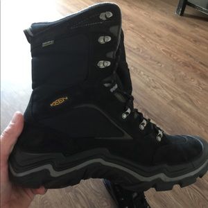 Keen winter snow boots