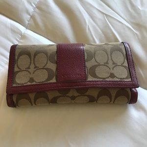 Wallet Coach Elegant