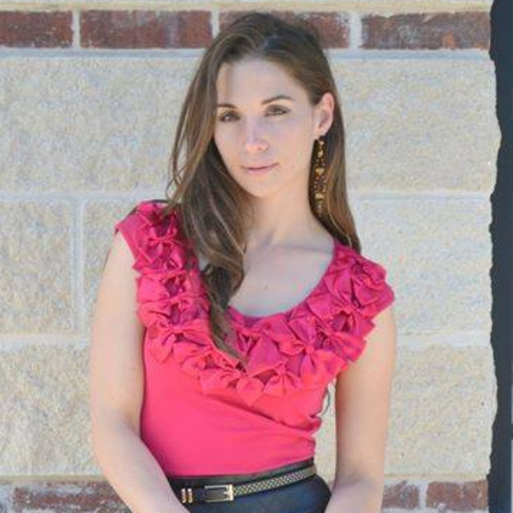 Meet your Posher, Amanda - Picture 3 of 6