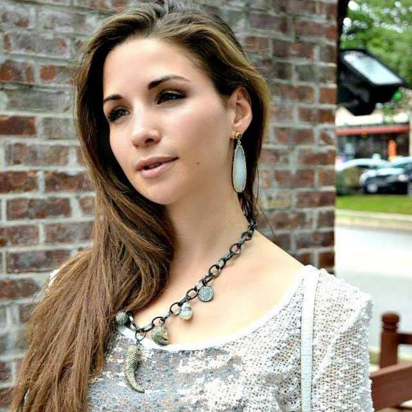 Meet your Posher, Amanda - Picture 6 of 6