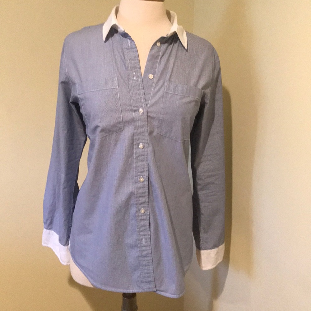 GAP boyfriend fit white and blue striped shirt