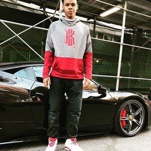 Meet your Posher, Jonathan