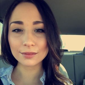 Meet your Posher, Lana