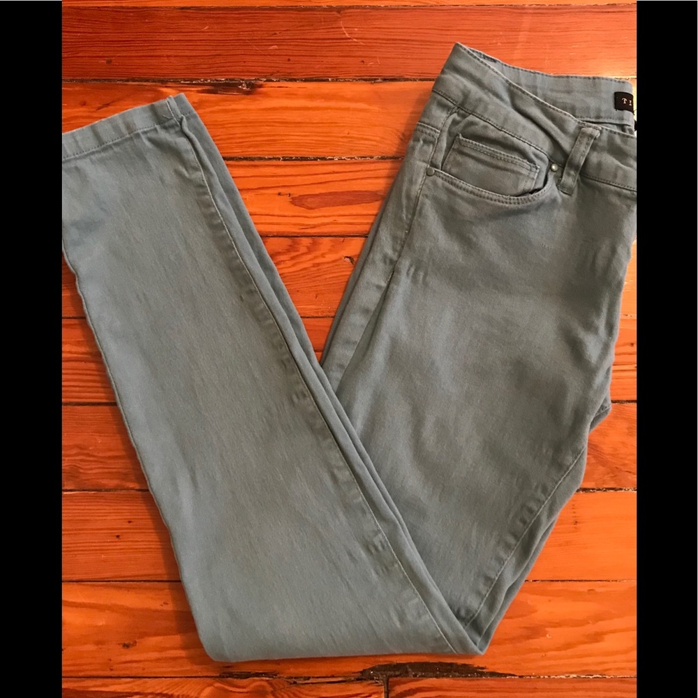 Timing light blue pants