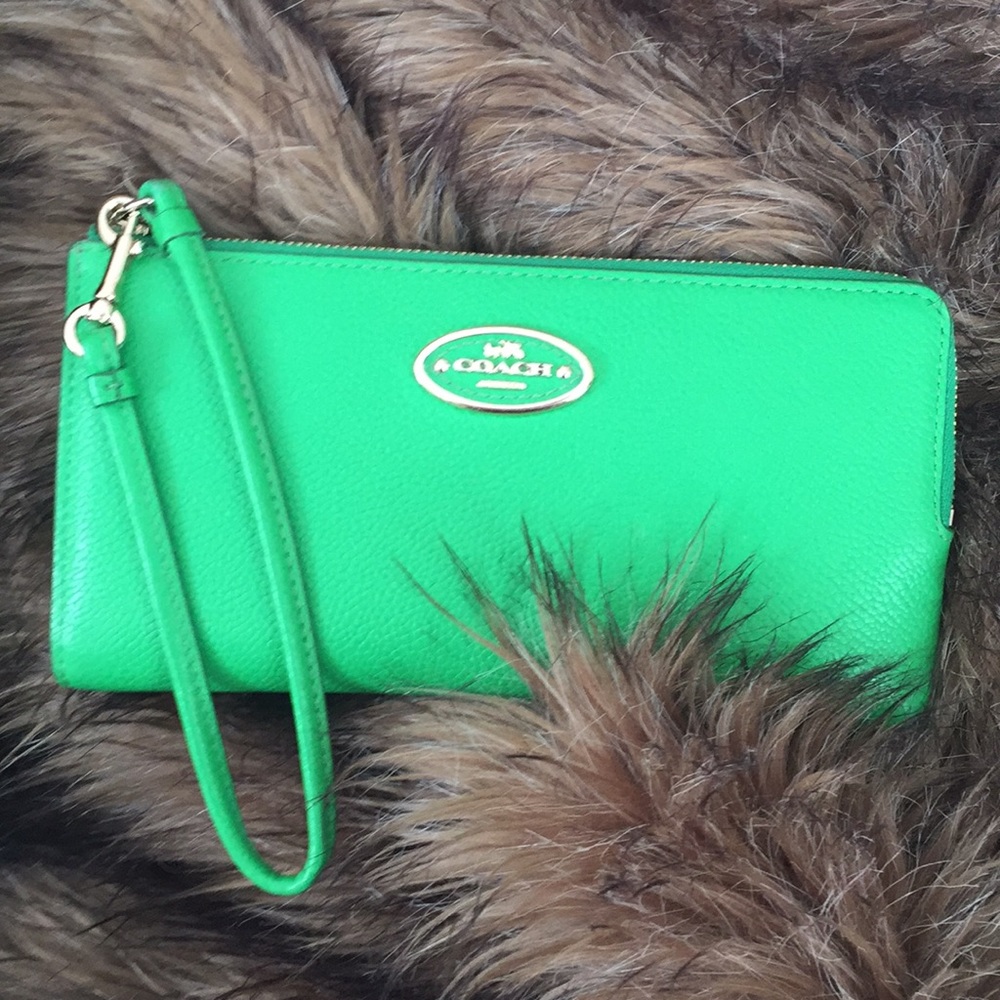 Kelly Green Coach Wallet/Wristlet