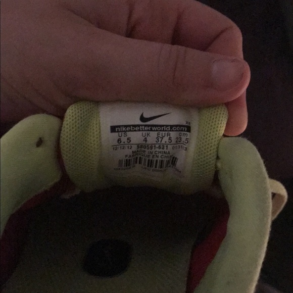 Nike frees - Picture 2 of 2