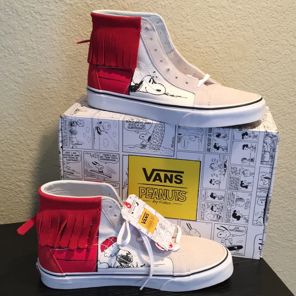 Vans Peanuts Sk8Hi Moc Snoopy Charlie Red Suede