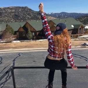 Meet your Posher, Marianne