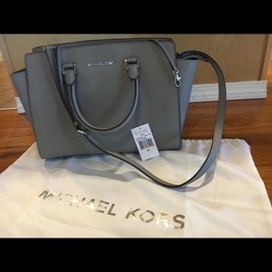 Michael Kors, large Selma satchel.
