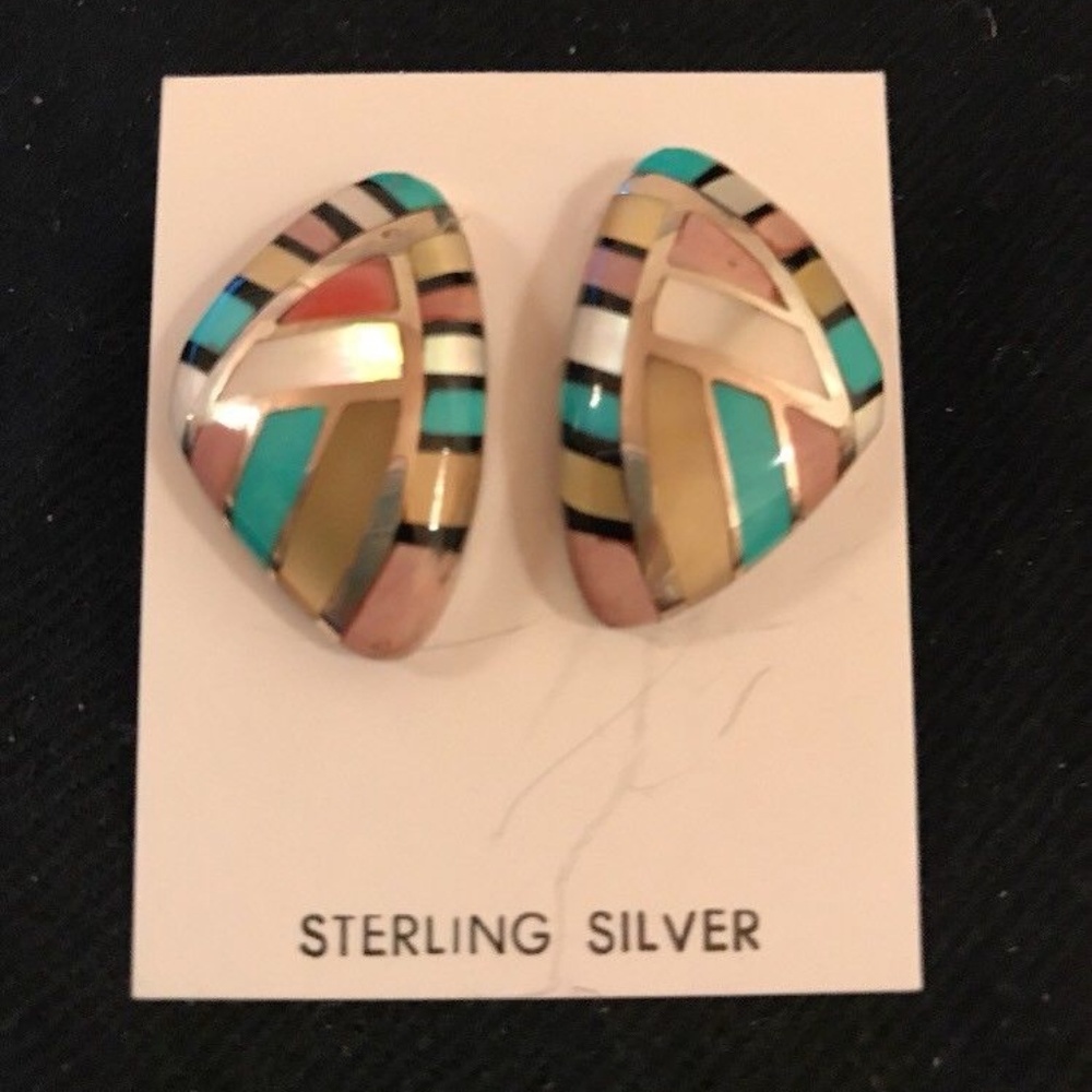 Navajo Pink MOP Black Onyx Inlay Earrings - Picture 3 of 4