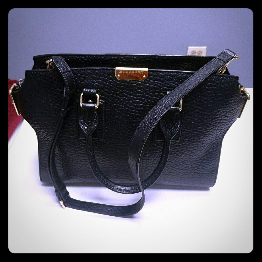 Burberry banner black