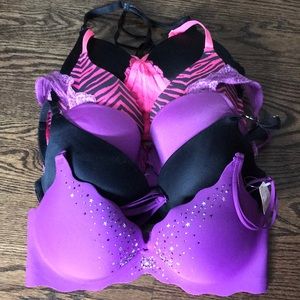 Lot of Victoria Secret 34D bras