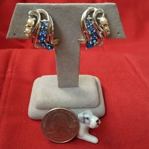 Vintage Earrings Screw on Signed Star